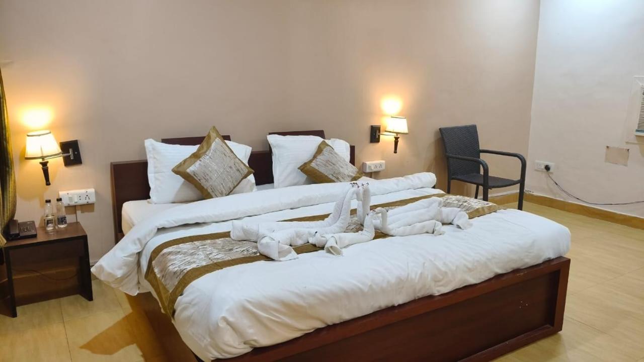 Hotel Shree Krishna Jungle Resort Khajuraho Bagian luar foto
